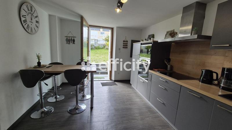 Maison - 138 m² - 9 pièces