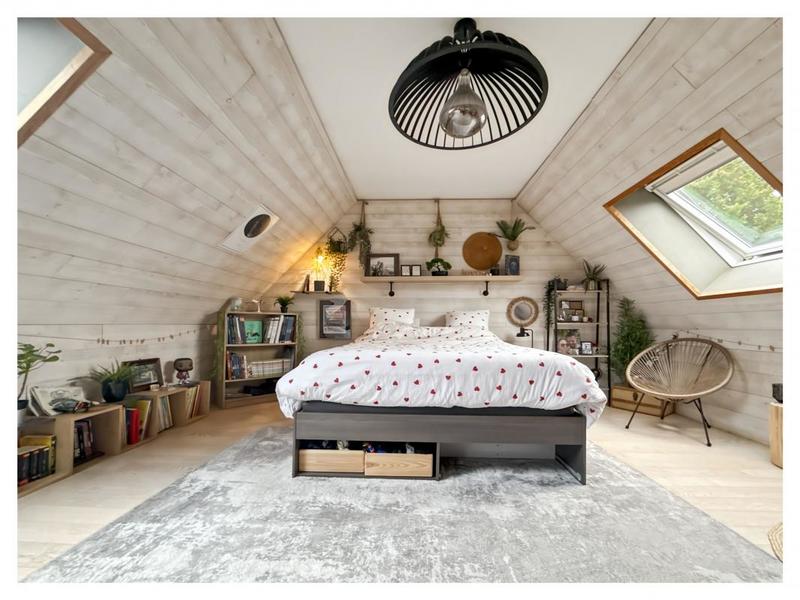 Maison - 110 m² - 4 pièces