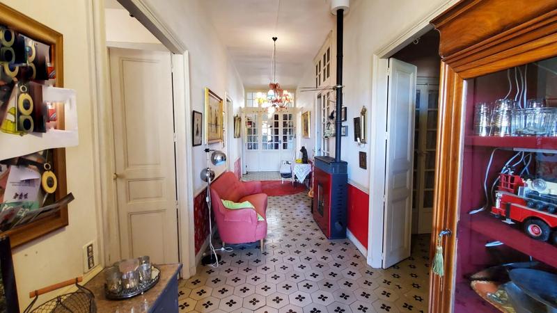 Maison traditionnelle - 205 m² - 7 pièces