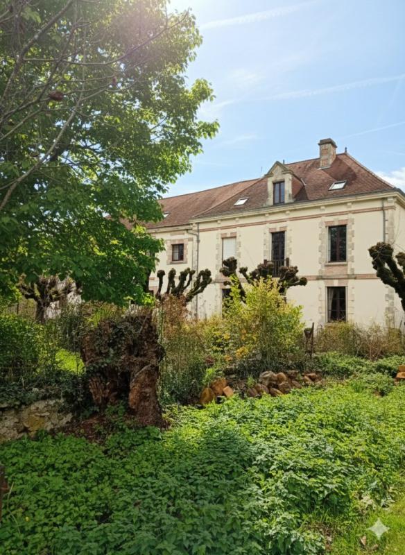 Maison - 348 m² - 12 pièces