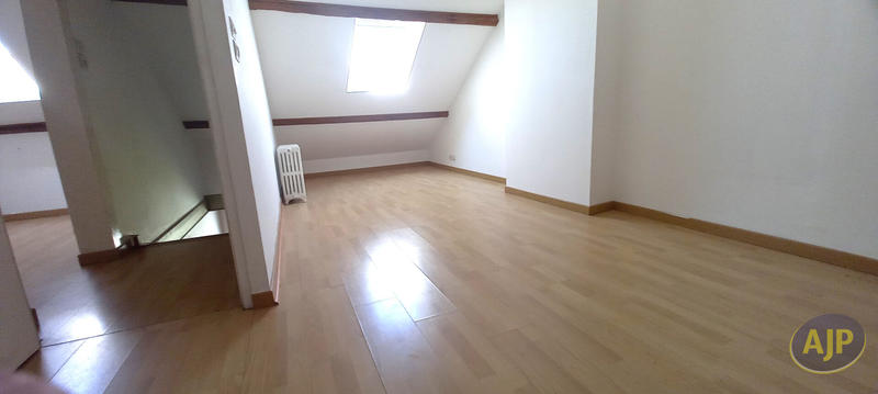 Maison - 150 m² - 10 pièces