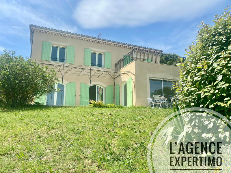 Maison - 181 m² - 5 pièces