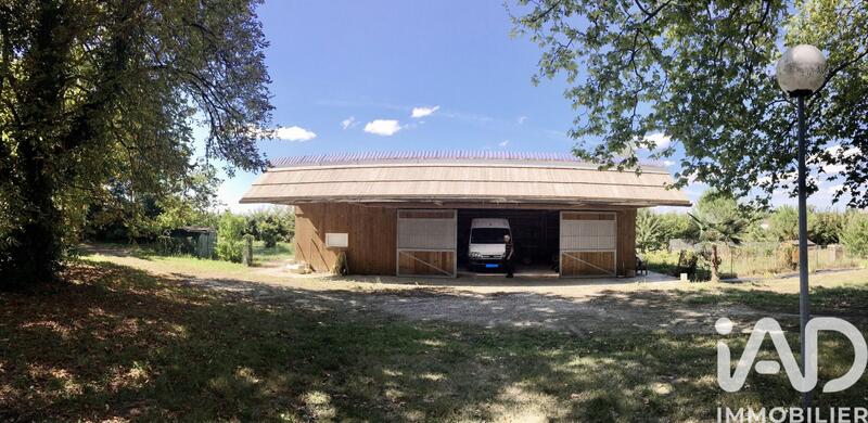 Maison - 400 m² - 11 pièces