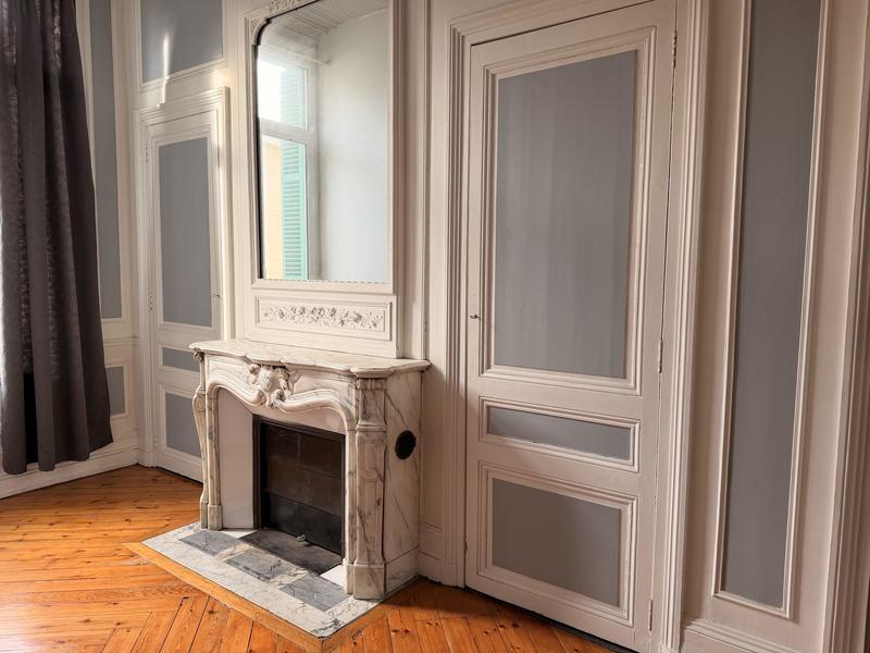 Appartement - 129 m² - 6 pièces