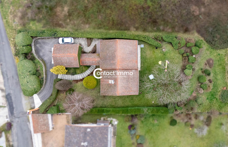 Maison - 210 m² - 6 pièces