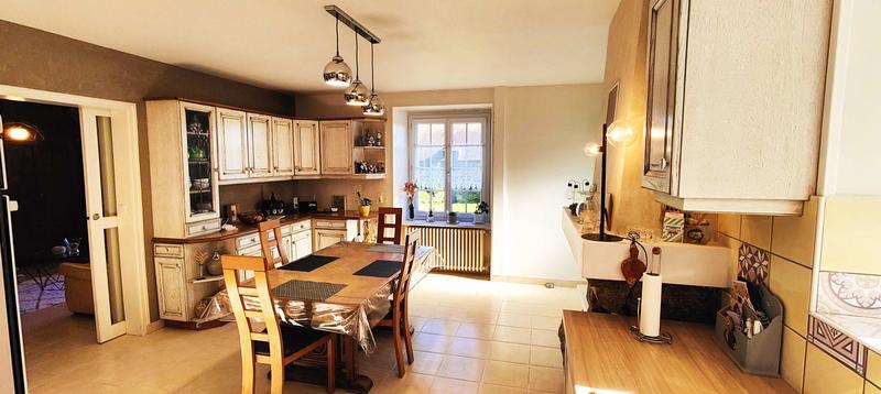 Maison - 165 m² - 8 pièces