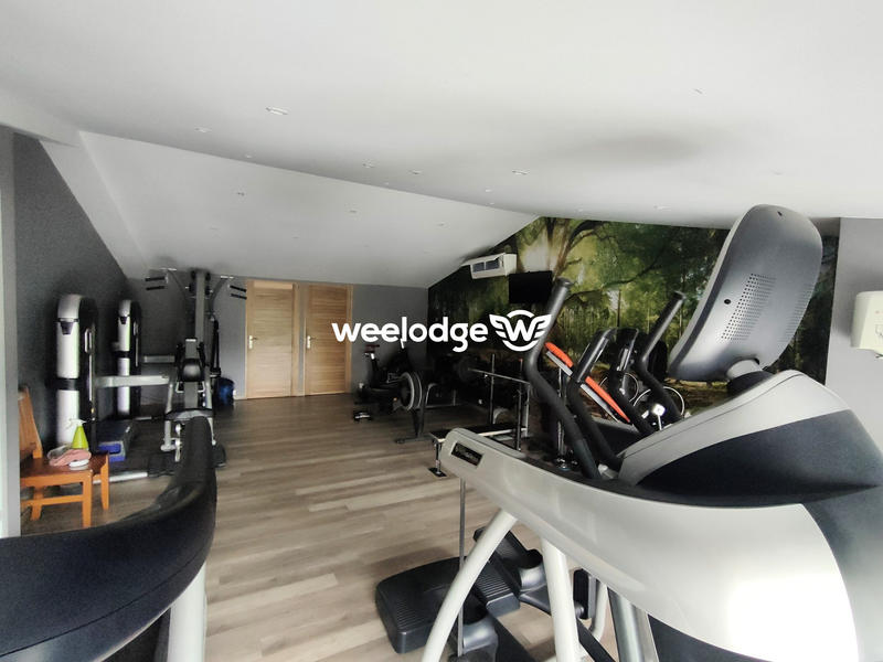 Local d'activités - 700 m²