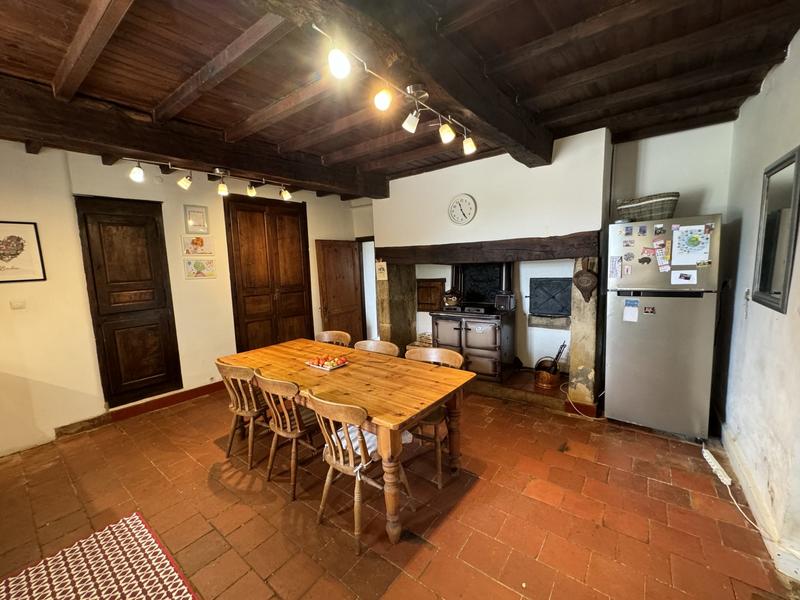 Maison ancienne - 460 m² - 22 pièces