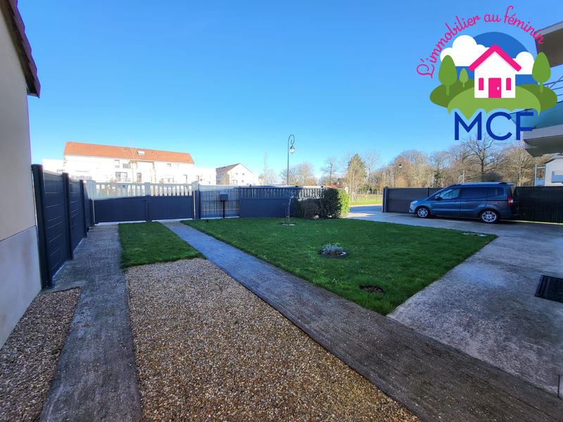 Maison traditionnelle - 88 m² - 4 pièces