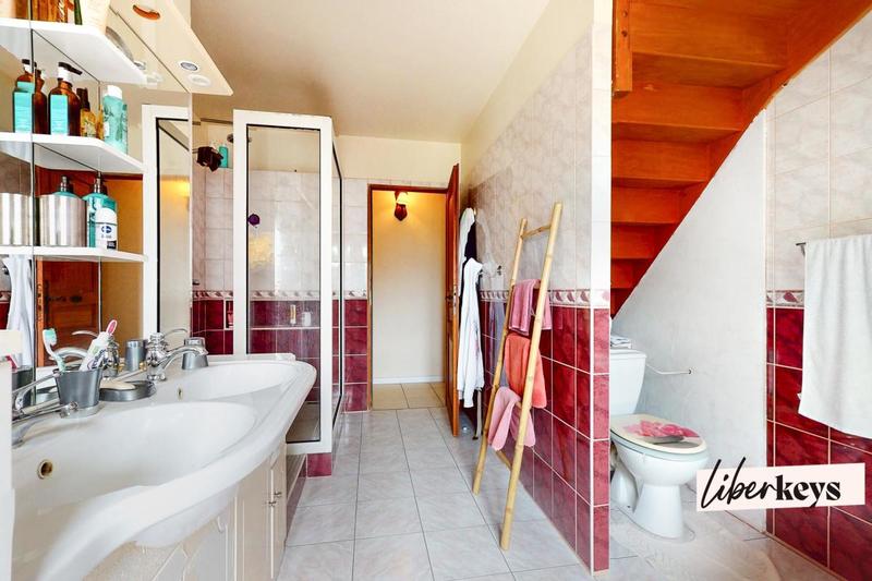 Corps de ferme - 176 m² - 7 pièces