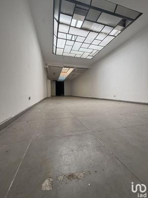 Maison - 445 m² - 3 pièces