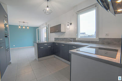 Maison - 101 m² - 5 pièces