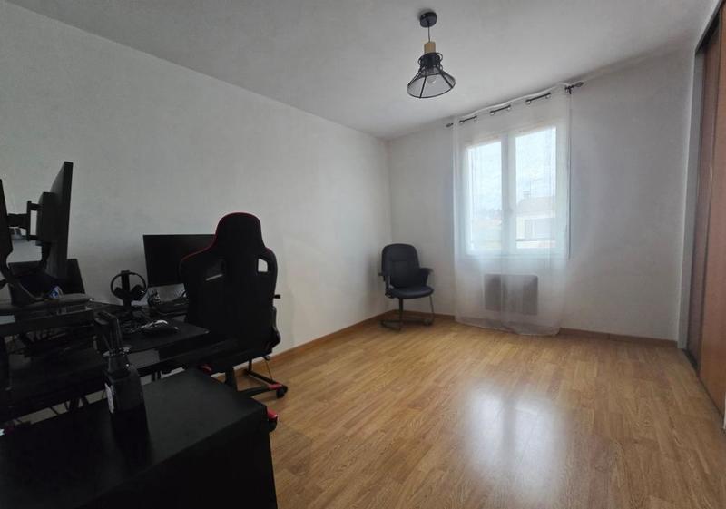 Maison jumelée - 94 m² - 4 pièces