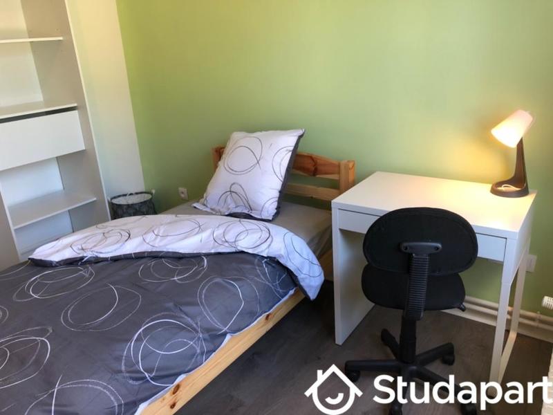 Chambre - 12 m² - 1 pièce