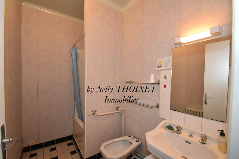 Maison - 208 m² - 12 pièces