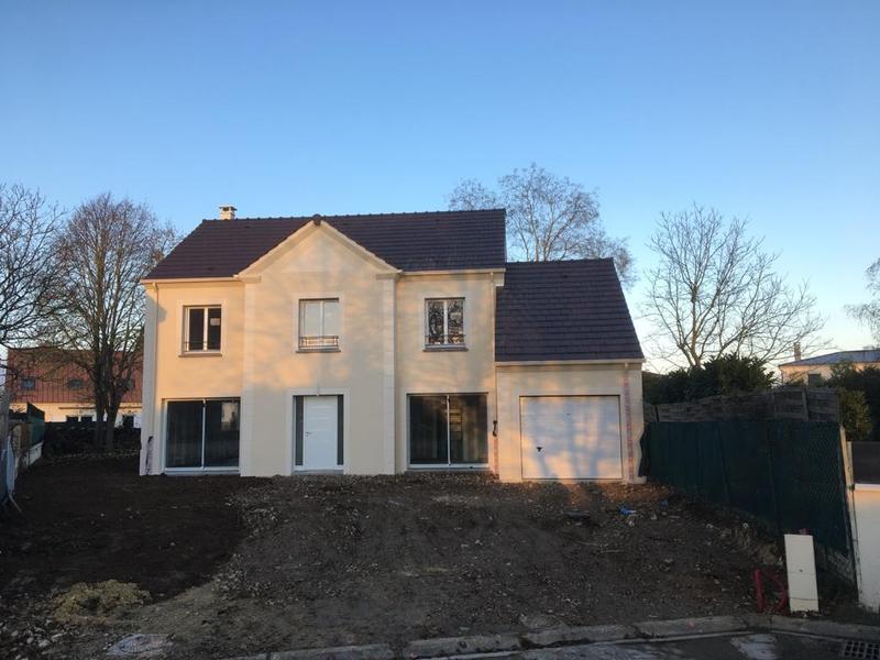 Maison - 140 m² - 5 pièces