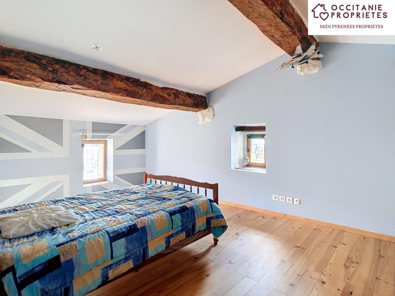 Maison de village - 238 m² - 9 pièces