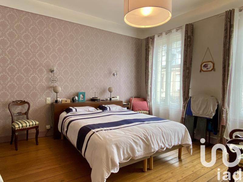 Maison - 195 m² - 10 pièces