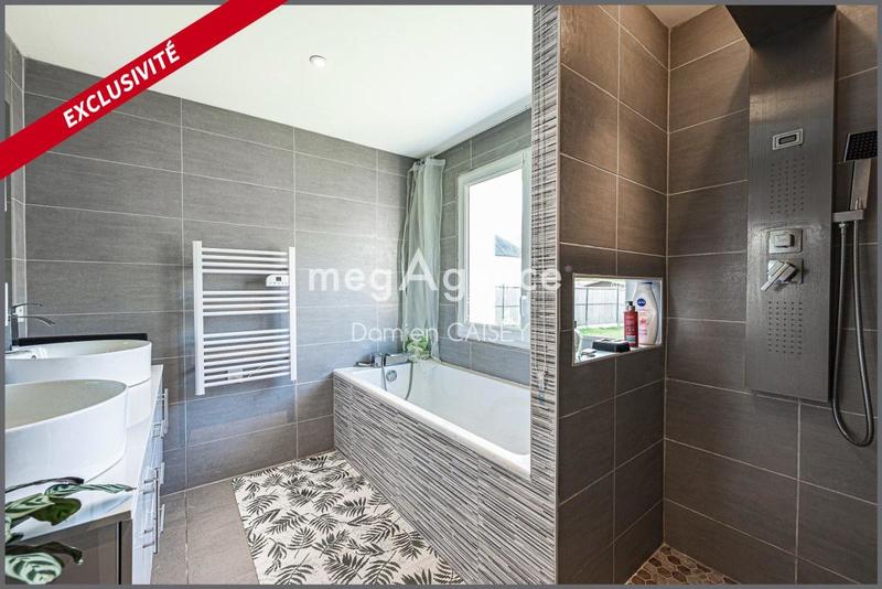 Maison - 161 m² - 9 pièces