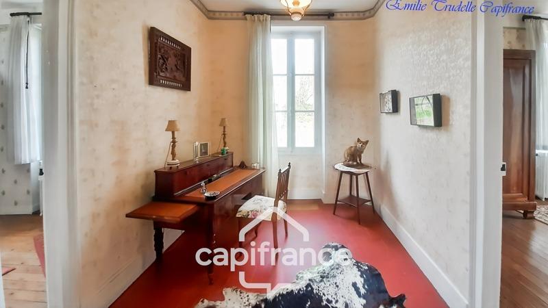 Maison - 208 m² - 8 pièces