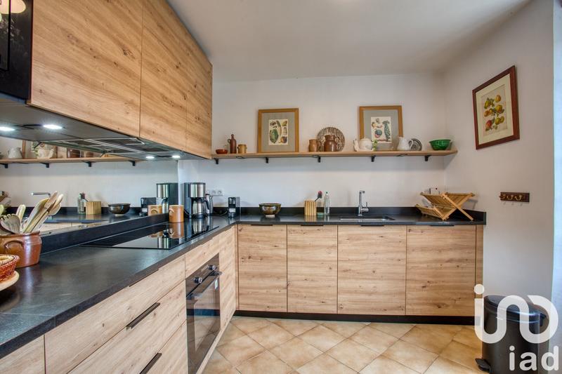 Maison - 180 m² - 7 pièces