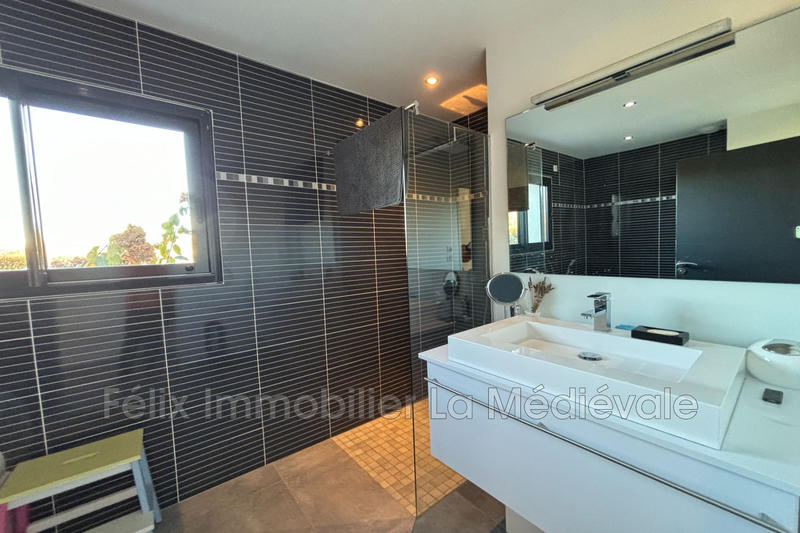 Villa - 255 m² - 5 pièces