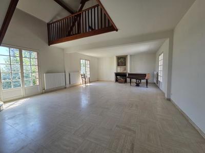 Pavillon - 279 m² - 10 pièces