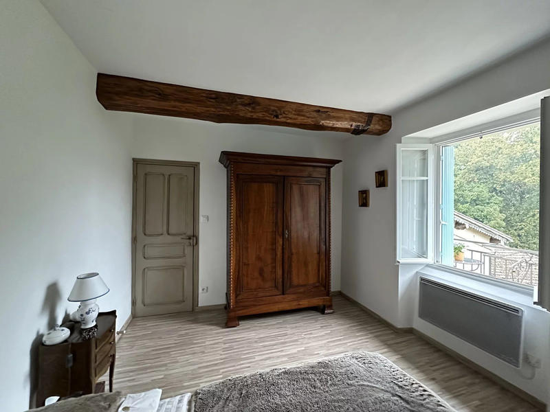 Maison - 373 m² - 18 pièces