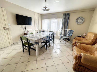 Maison - 230 m² - 10 pièces