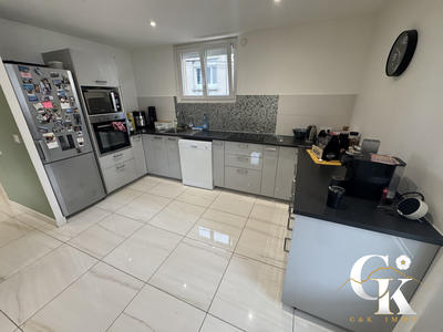 Maison - 137 m² - 7 pièces