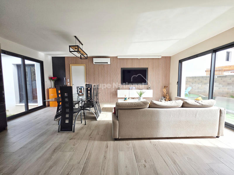 Maison - 95 m² - 5 pièces