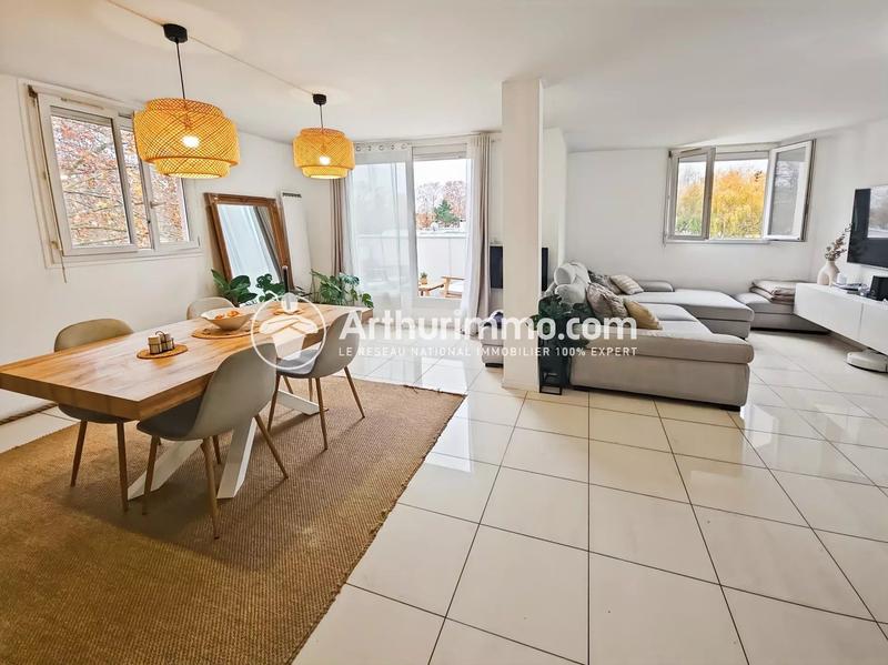 Appartement - 100 m² - 5 pièces