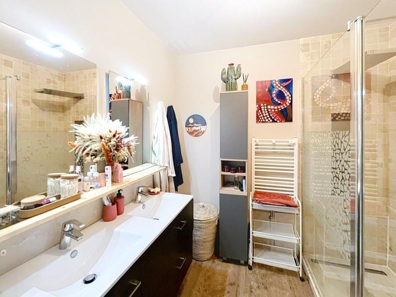 Appartement - 75 m² - 4 pièces