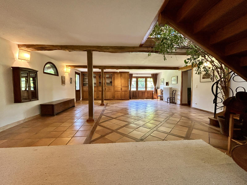 Maison - 380 m² - 10 pièces
