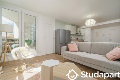 Chambre - 13 m² - 1 pièce