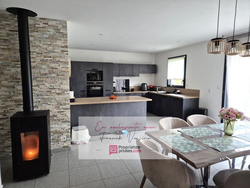 Maison - 90 m² - 5 pièces