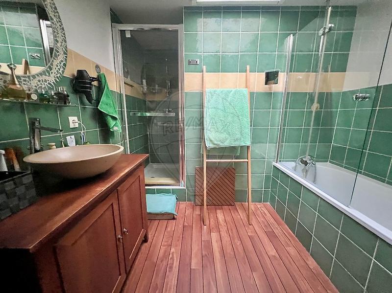 Maison - 220 m² - 8 pièces