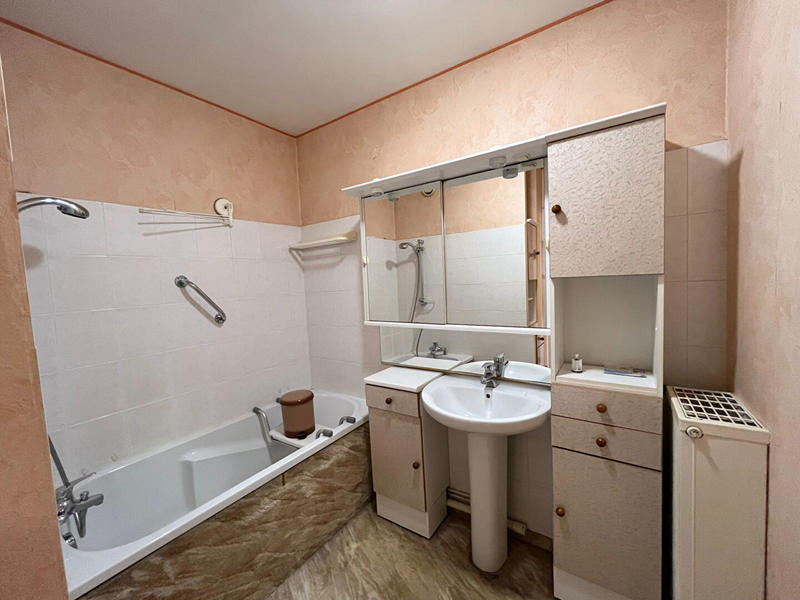 Appartement - 85 m² - 4 pièces