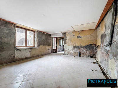 Maison ancienne - 160 m² - 3 pièces