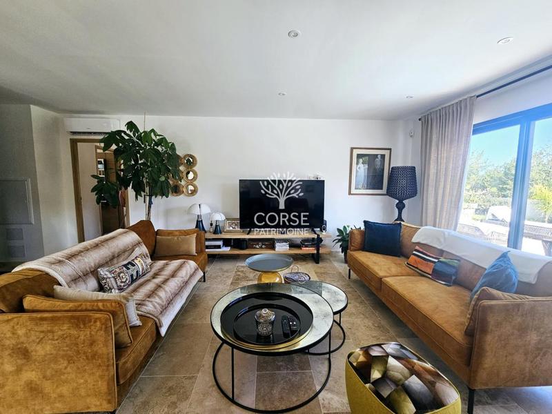 Villa - 140 m² - 4 pièces