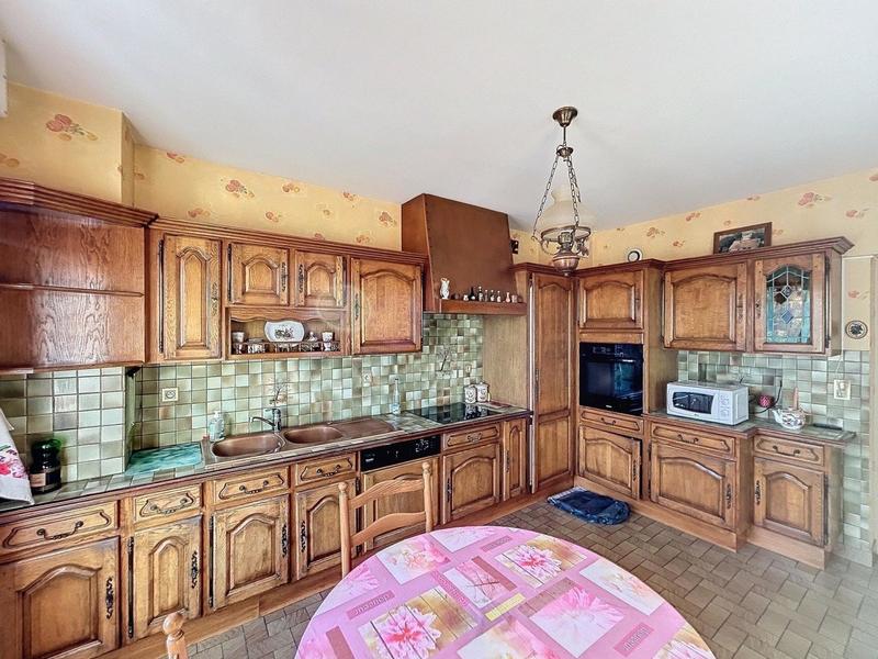 Maison - 188 m² - 7 pièces