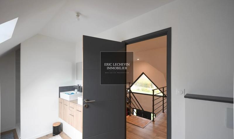 Maison - 196 m² - 7 pièces