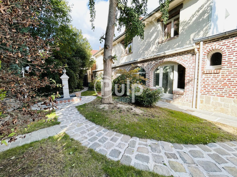 Immeuble - 352 m² - 10 pièces