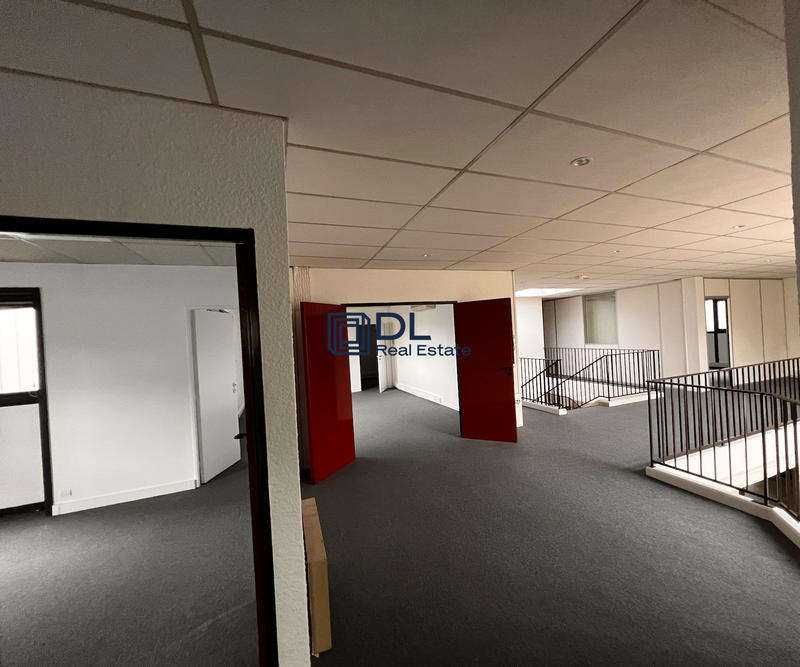 Entrepôt - 4 542 m²