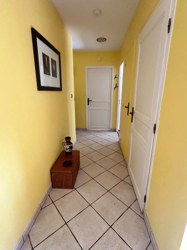 Maison - 275 m² - 9 pièces