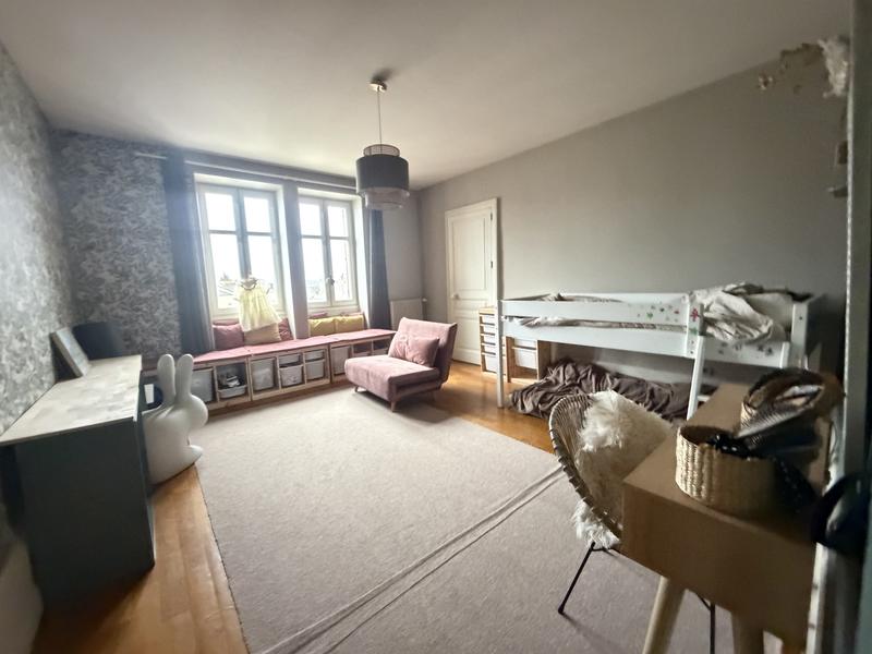 Appartement - 184 m² - 7 pièces