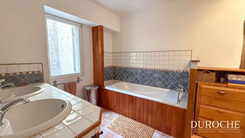 Maison de village - 190 m² - 5 pièces