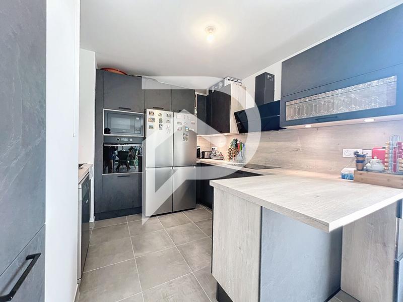 Appartement - 101 m² - 5 pièces