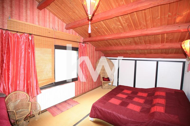 Maison - 230 m² - 6 pièces