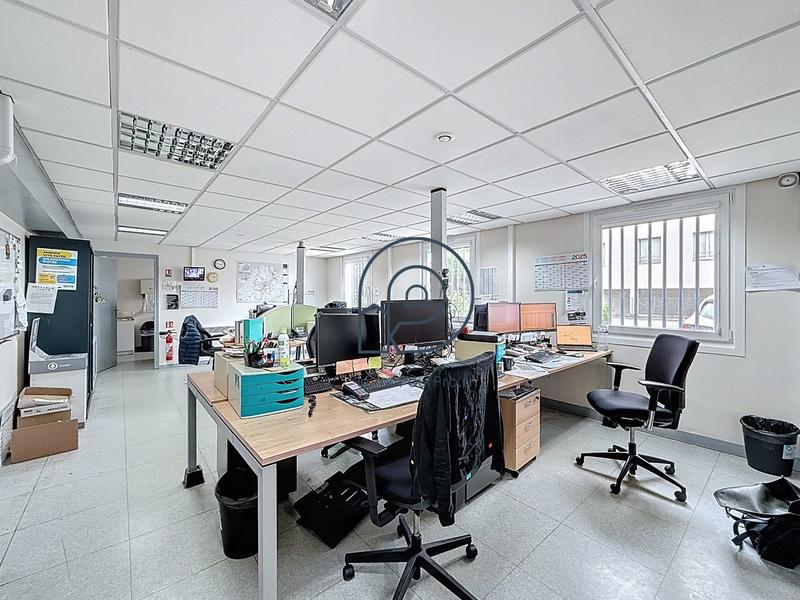 Local d'activités - 265 m²